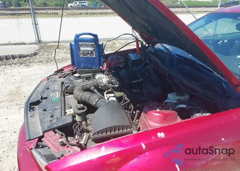 2005 Ford Mustang V6 Deluxe/V6 Premium из США, поврежденный, VIN 1ZVFT80NX55225500